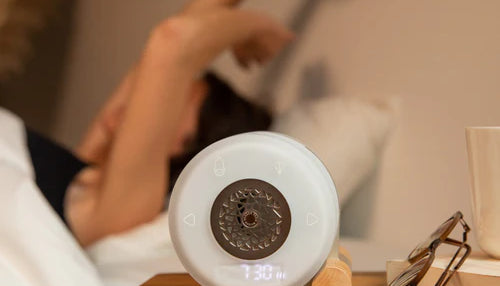 Notre réveil diffuseur d'huiles essentielles : le Night & Day
