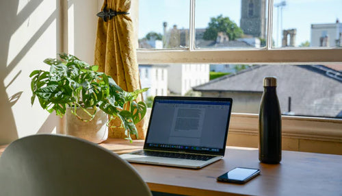 Diffuseurs d’huiles essentielles pour le bureau : un atout pour le travail