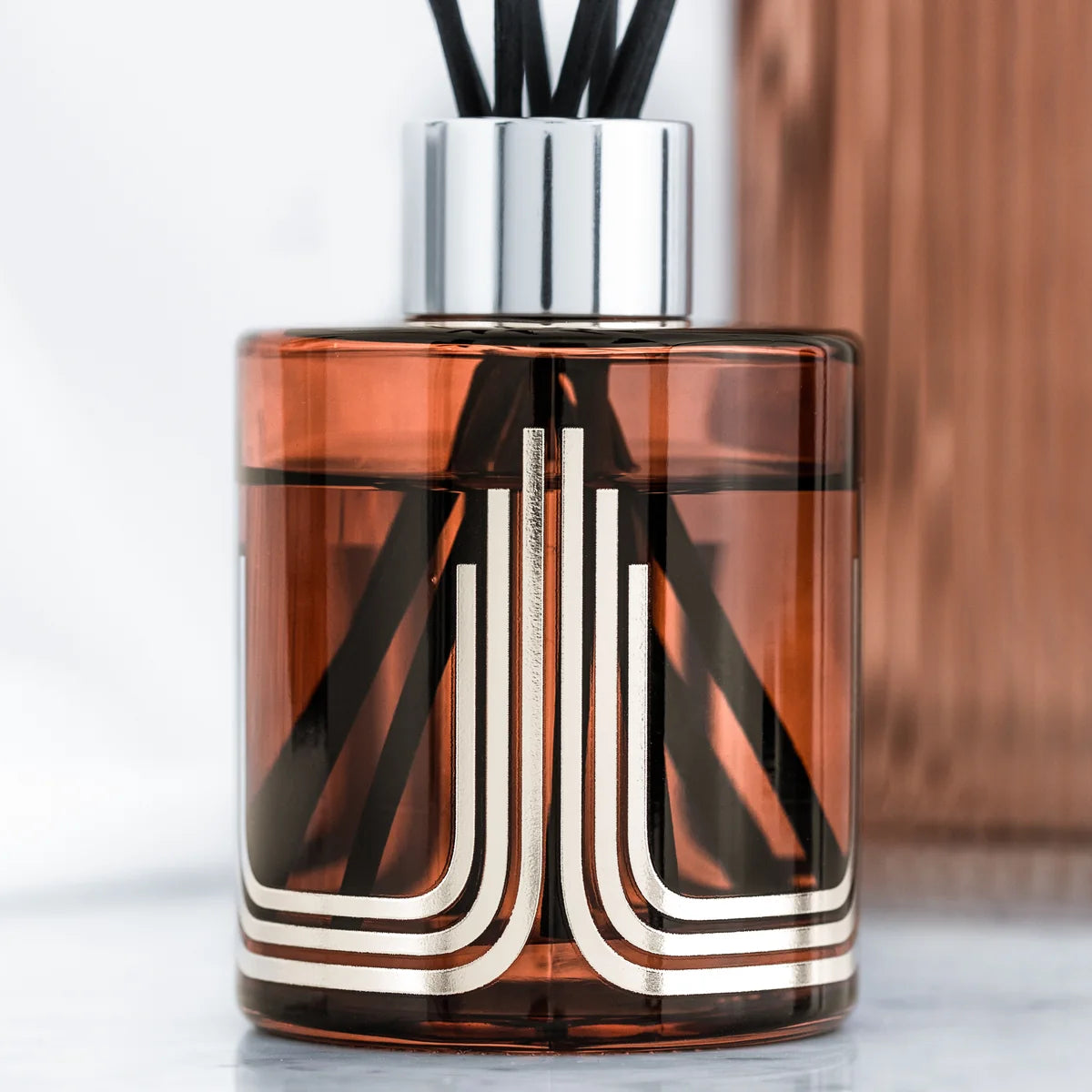 Diffuseurs de parfum oriental : mystère et sensualité dans la maison